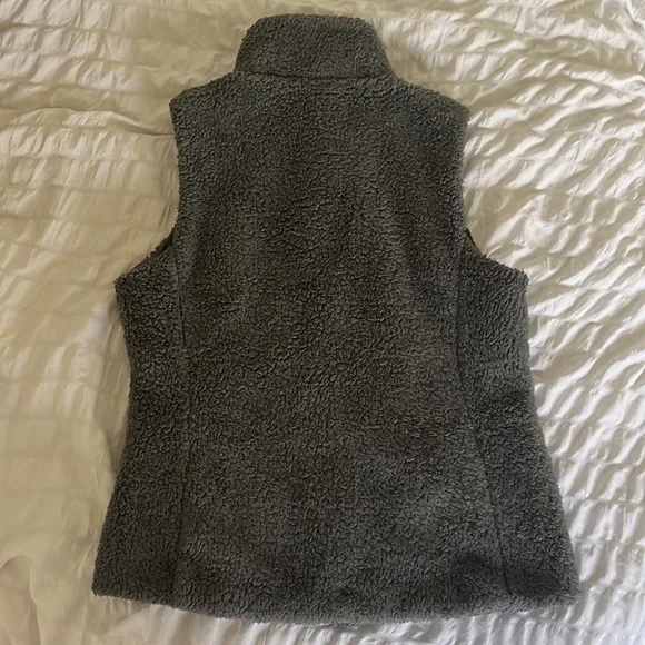 Gray Patagonia Fuzzy Vest - Picture 3 of 3